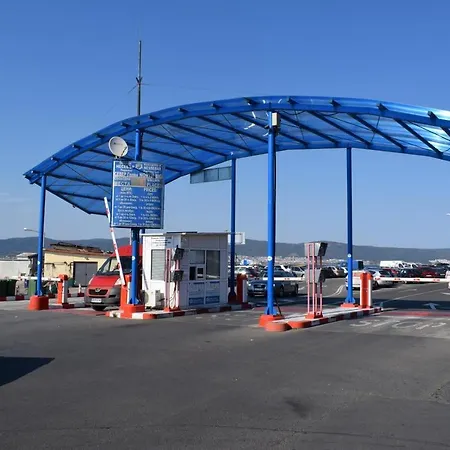 Panorama Blue Family And Free Parking Hotel