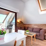 Panorama Blue Family And Free Parking Хотел 3*