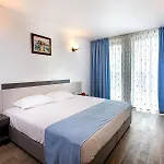 Panorama Blue Family And Free Parking Хотел 3*