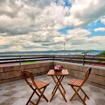 Panorama Blue Family And Free Parking Szálloda 3*
