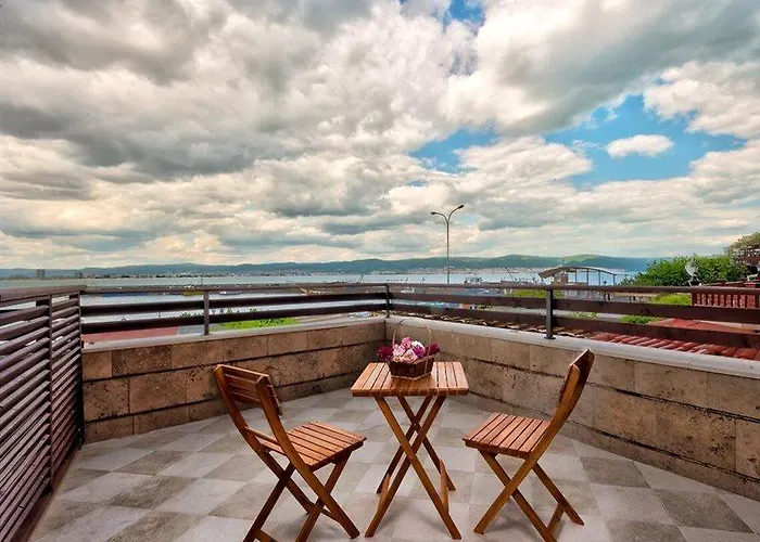 Panorama Blue Family And Free Parking Hotel 3*