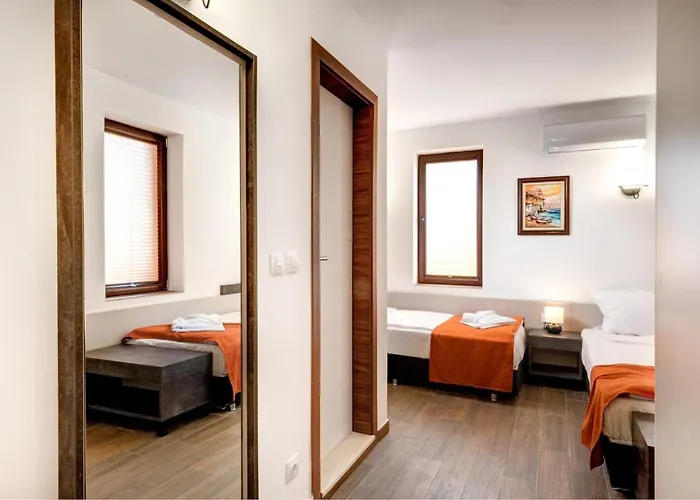 Panorama Blue Family And Free Parking Hotel